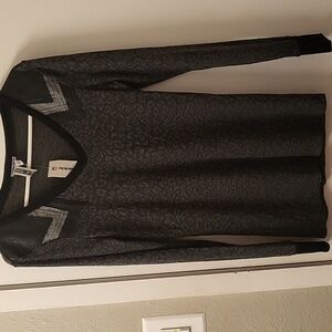 BKE eased cheetah print. Metallic. Semi sheer top size L.